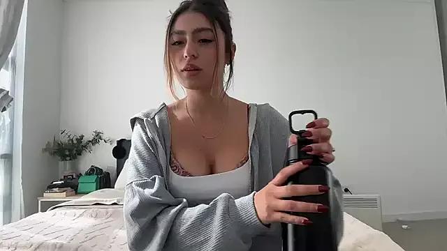 sararamirezzzxx from StripChat