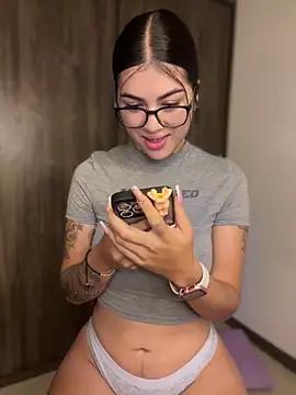 Sarasanders_4 from StripChat