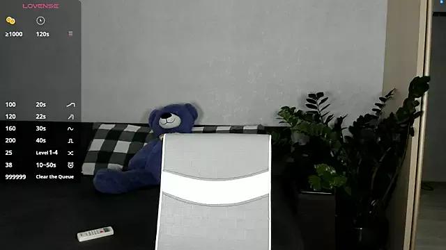 SaraShine_ from StripChat