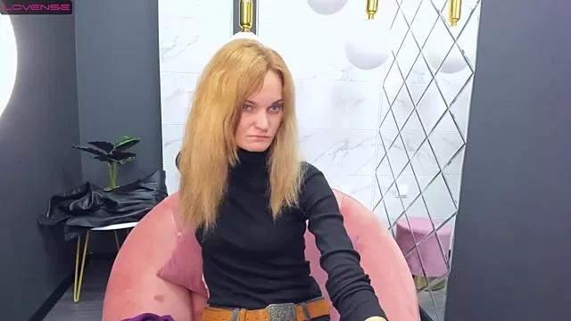 SaraSubtlety from StripChat