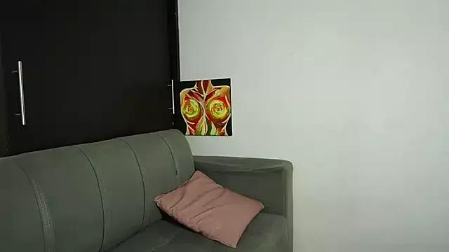 SaraVergara webcams show profile image 