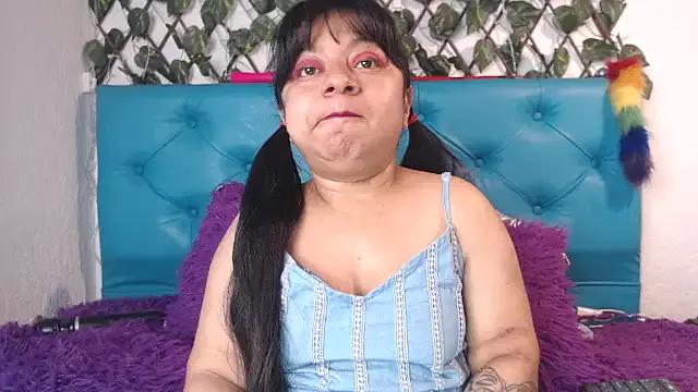 SARAWILLS from StripChat