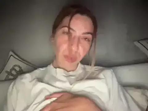 sarrah_rossy from StripChat