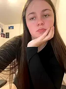 Sasha_Kitten from StripChat is Freechat