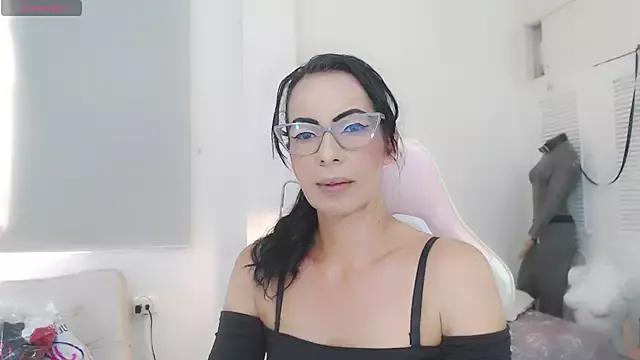 sasha_mom69_ from StripChat