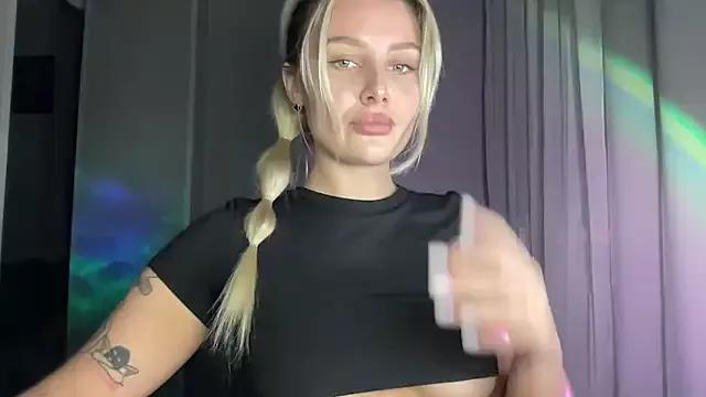 Sasha_yourdream from StripChat is Freechat