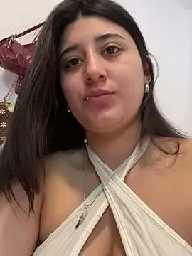 Discover our girls online shows and discover the company of countless livestreamers, with stunning shapes, sex toys and more.