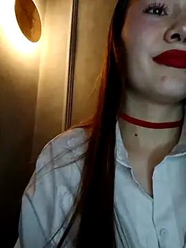 Discover our girls online shows and discover the company of countless livestreamers, with stunning shapes, sex toys and more.