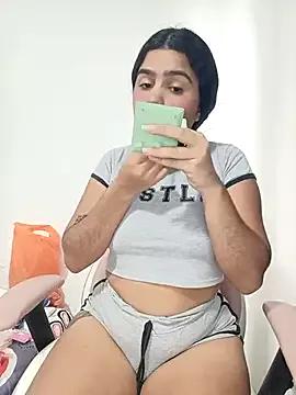 SashaVelvet_69 from StripChat is Freechat