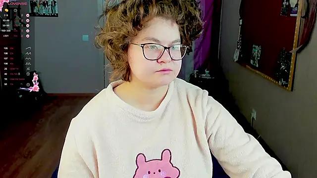 Sashy_Way from StripChat