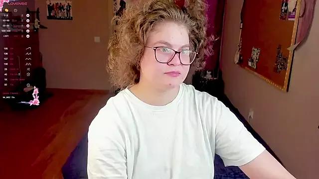 Sashy_Way from StripChat