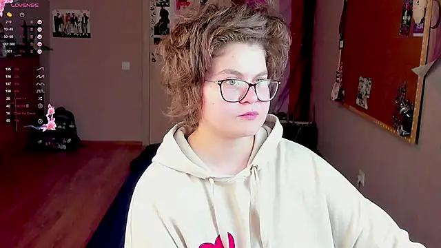 Sashy_Way from StripChat