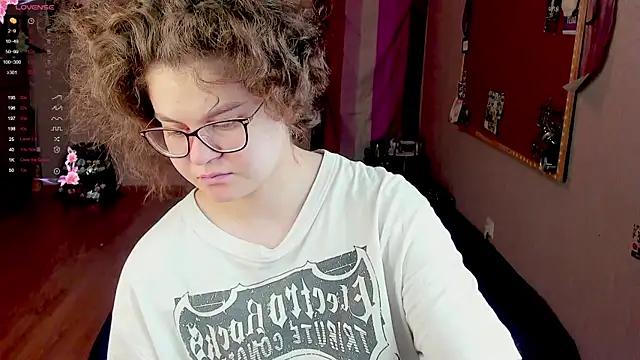Sashy_Way from StripChat