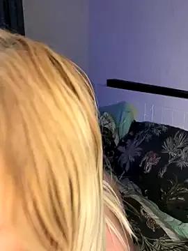 saskiapierce from StripChat