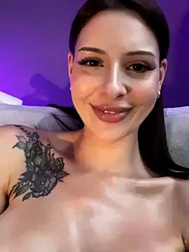 Photos of Sassy-Susie from StripChat is Freechat