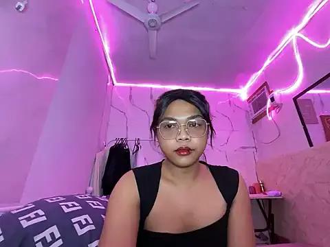 Sassy_lenarxx from StripChat is Freechat