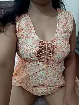 Sassy_Saraa from StripChat is Freechat