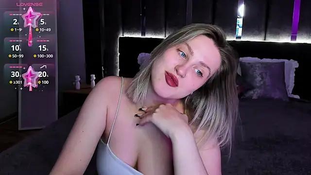 Sassy_Talkin_ from StripChat