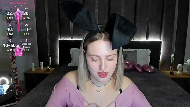 Sassy_Talkin_ from StripChat
