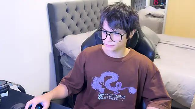 SasukeUhchiaa from StripChat