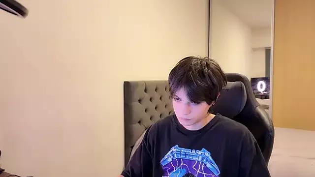 SasukeUhchiaa webcams show profile image 