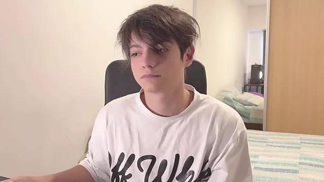 SasukeUhchiaa from StripChat