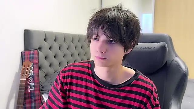 SasukeUhchiaa from StripChat