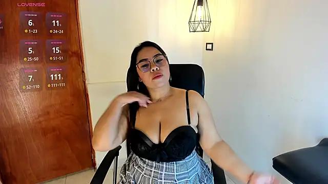 sava_lee12 from StripChat