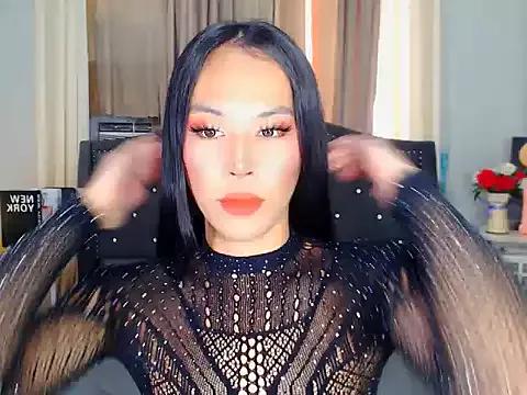 Savanna_White from StripChat