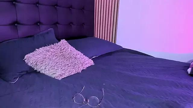 Scarlet_DLuce from StripChat is Freechat