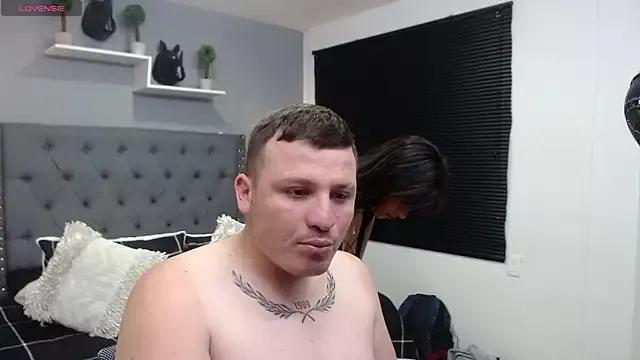 scarlett_and_justin from StripChat is Freechat