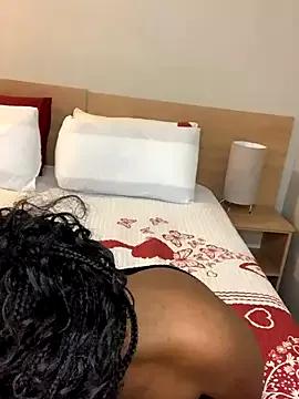 Discover our girls online shows and discover the company of countless livestreamers, with stunning shapes, sex toys and more.