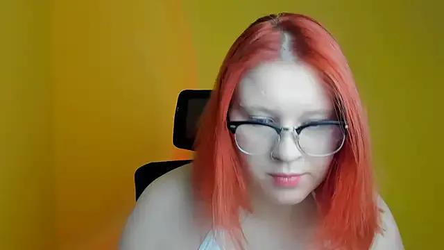 Discover our girls online shows and discover the company of countless livestreamers, with stunning shapes, sex toys and more.
