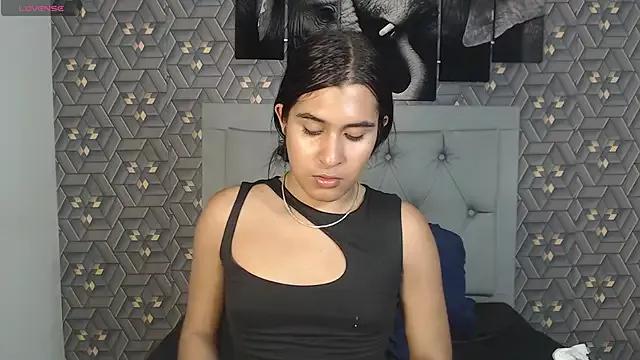 Selena_fox7 from StripChat