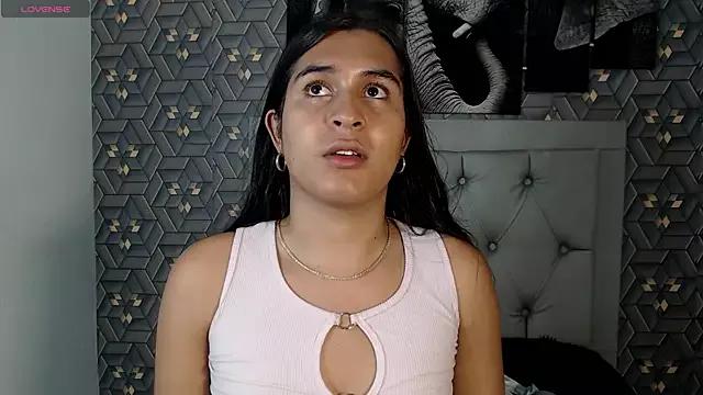 Selena_fox7 from StripChat