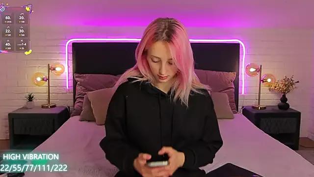 Selena_Lily from StripChat