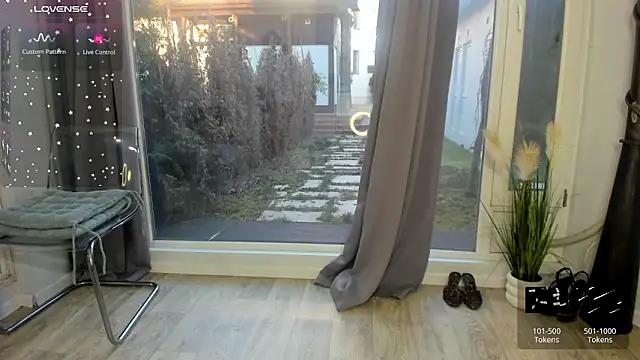 Selena_Reeves from StripChat