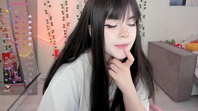 SelenaCute from StripChat