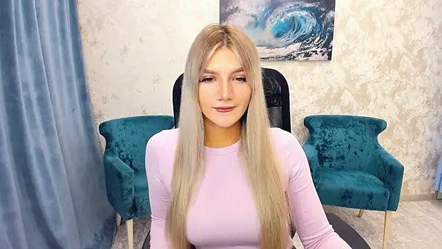SelenaeMoore from StripChat