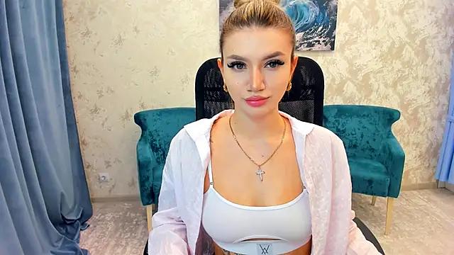 SelenaeMoore from StripChat