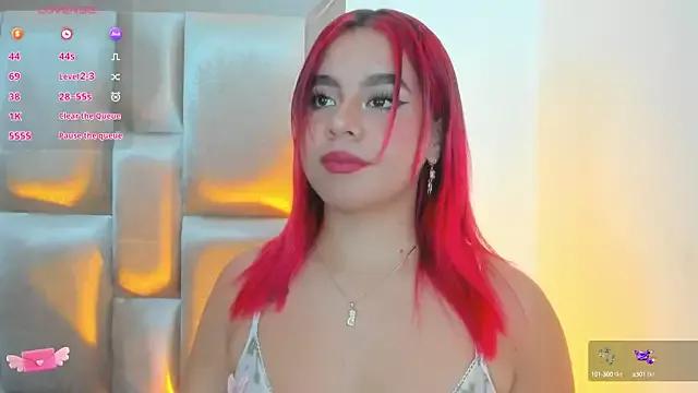 SeleneMiiller from StripChat