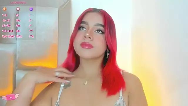 SeleneMiiller from StripChat
