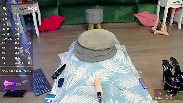 SelenSummer from StripChat