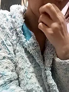 Sellena2 from StripChat