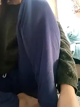 Sellena2 from StripChat