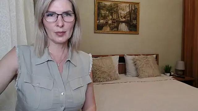 sensualEmilia from StripChat