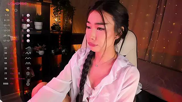 sensualily from StripChat