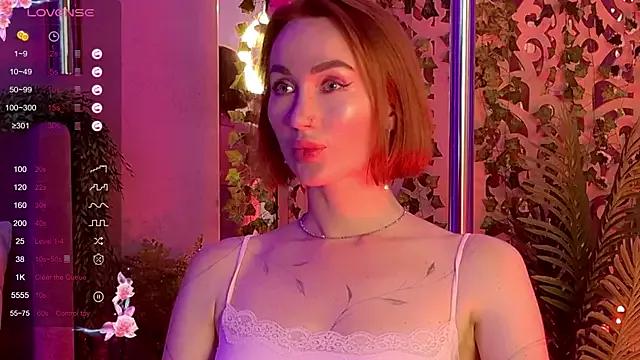 Serena_Waldarf from StripChat is Freechat