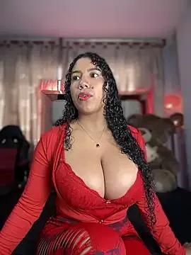 Discover our girls online shows and discover the company of countless livestreamers, with stunning shapes, sex toys and more.