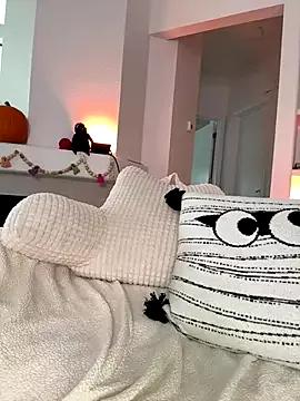 SerenaCloud from StripChat